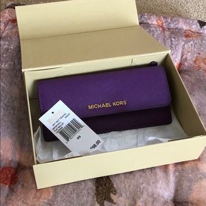 Michael Kors jet set travel flat wallet
